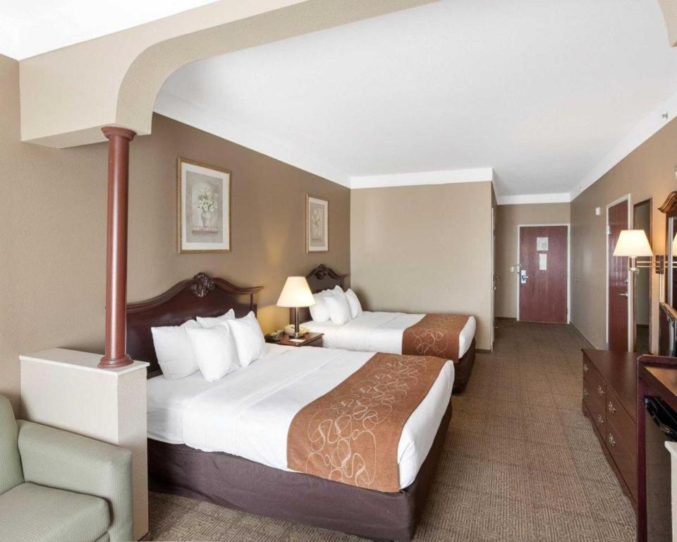 Comfort Suites Plainview Esterno foto