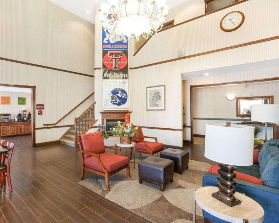 Comfort Suites Plainview Esterno foto