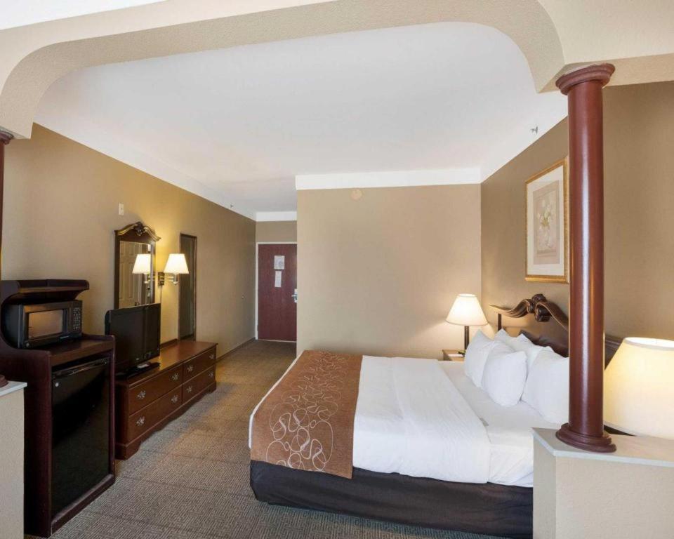 Comfort Suites Plainview Esterno foto