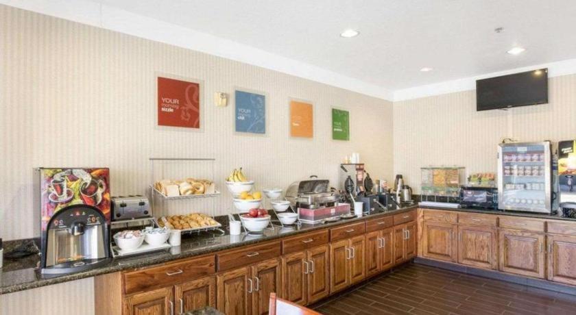 Comfort Suites Plainview Esterno foto