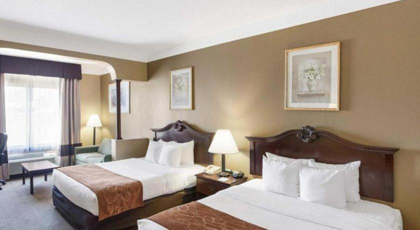 Comfort Suites Plainview Esterno foto