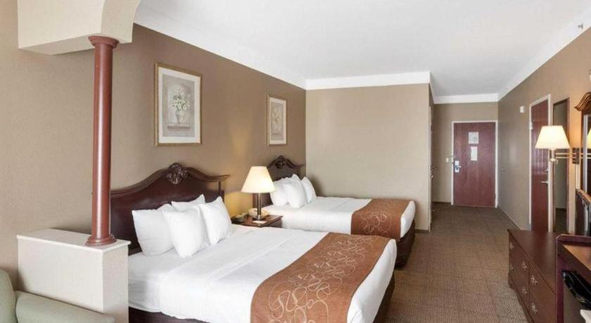 Comfort Suites Plainview Esterno foto